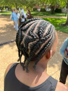 Cool Cornrow Braids, Cornrows Design For Men, Star Braids Men, Corn Rows For Black Men, Individual Braids Men, Black Male Braids, Black Male Cornrows, Star Cornrows Men