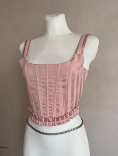 Corset top in the style of Marie Antoinette in pink and peach tones with a frill at the bottom💖🌸  ▫️taffeta fabric ▫️the straps are adjustable at the back ▫️ the lining is made of cotton  ▫️ stainless steel eyelets  ✅SIZE  The corset is sewn according to your parameters  ✅Enter your bust , waist , height in the personalization field  Tailoring time up to 5 days + delivery to your country Ren Faire Corset, Rococo Corset, Yellow Corset, Corset Outfits, Peach Tones, Taffeta Fabric, Pink Corset, Marie Antoinette, Corsets