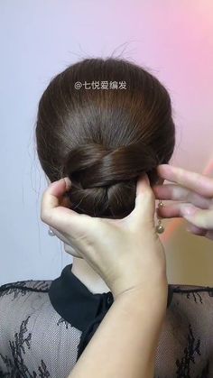 Simple Updos For Medium Hair Tutorial, Quick Wet Hairstyles, Simple Hairstyles For Long Hair, Wet Hairstyles, Fine Hair Updo, Running Late Hairstyles, Chignon Simple, Easy Bun Hairstyles For Long Hair, Easy Updos For Medium Hair