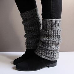 Armour-leg-warmers_img1_small2 Leg Warmers Crochet Pattern, Leg Warmers Pattern, Grunge Clothes, Crochet Leg Warmers, Brioche Stitch, Fun Patterns, Crochet Fall, Top Pattern, Artsy Fartsy