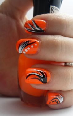 Image on Designs Next  http://www.designsnext.com/beauty/nail-art-designs/20-beautiful-orange-nail-art-designs.html Orange Toe Nails, Neon Orange Nails, Orange Nail Art, Nails Oval, Nail Pinterest, Nails Orange, Orange Nail Designs, Orange Nail, Colorful Nail