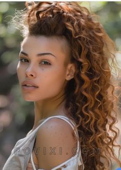 Long Curly Mohawk, Long Hair Shaved Sides, Curly Mohawk Hairstyles, Curly Hair Dos, Mohawk Hairstyles For Women, Curly Mohawk, Shaved Side Hairstyles, Long Face Shapes, Naturally Curly Hair