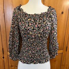 Anthropologie Rouched Bottom Flowy Blouse, Floral Pattern, Size Xs, Nwt. Beautiful Shape, Elastic Neckline So Can Be Worn Off The Shoulder. Flowy Blouse, Anthropologie Top, Floral Blouse, Black Green, Off The Shoulder, Floral Pattern, Anthropologie, Top Blouse, Womens Tops