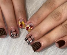 November Nails Ideas Short Square, Thanksgiving Nails For Kids Easy, Fall Nail Inspo Short Square Nails, Thanksgiving Nail Ideas Short, Thanksgiving Nails French, Plaid Nails Thanksgiving, Short Square Thanksgiving Nails, Fall Nails 2024 Short