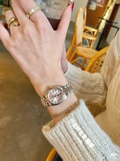 Trendy Watches Women, Minimalist Accessories Jewellery, Elegant Watches Women, Trendy Watches, Vintage Watches Women