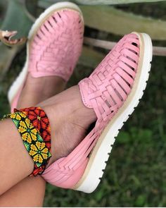 Huaraches Mexican Flats Pink Huaraches Tan Huaraches | Etsy Pink Huaraches, Huaraches Mexican, Mexican Shoes, Mexican Sandals, Half Moon Bay, Woman Shoes, Leather Coin Purse, Coin Bag, Leather Shoes Woman