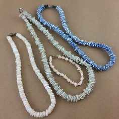 Pulseras Kandi, Chip Necklace, Puka Shell Necklace, Boho Items, Boho Handmade, Beach Necklaces, Puka Shell, Costume Earrings, Jewelry Accessories Ideas