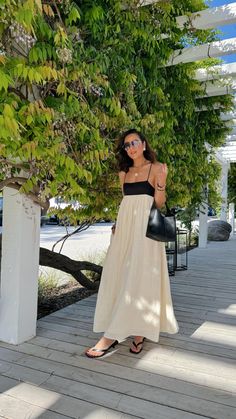 Lucy's whims Summer Fancy Outfits, Lucy Hernandez, Modesty Outfits, Trendy Fall Outfits, Easy Trendy Outfits, Suspender Dress, Indian Fashion Dresses, European Summer, Color Contrast