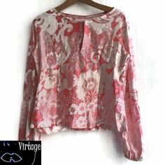 Vintage 70s blouse pink white floral patterned size xs s Condition good Vintage V-neck Top With Boho Print, Spring Beach Blouse With Abstract Print, Vintage Long Sleeve Tops With Boho Print, Spring Patterned Tops With Vintage Print, Spring Patterned Top With Vintage Print, Patterned Vintage Print Tops For Spring, Spring Patterned Tops With Abstract Print, Spring Stretch Tops With Abstract Print, Spring Cotton Blouse With Abstract Print