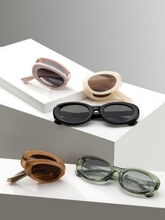 NIRNIR Sunglass is a foldable sunglasses with trendy design and versatile color. The UV400 lens protect eyes from UV lights.- Trendy style- Foldable glasses- 99.9% UV protection- Comes with case, lens cloth Foldable Sunglasses, Pink Cases, Blue Cases, Trendy Sunglasses, Trendy Style, Black Case, Uv Light, Eyewear Sunglasses, Uv Protection