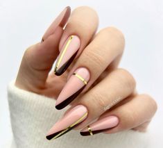 #blackandgold #naildesign Black And Gold