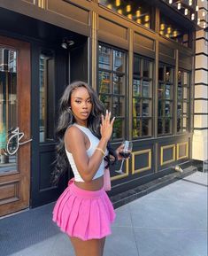 Black Women Outfits, Black Lace Wig, Peppy Style, Pink Skirt Outfits, Wig Styling, Exotic Women, Fashion Photography Poses, Women Outfits, Fancy Outfits