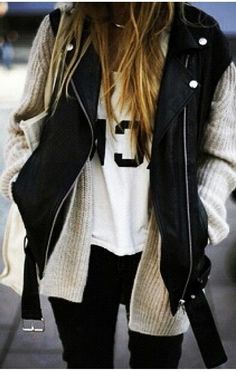 Cher Horowitz, Girls Style, Victoria Secrets, Carrie Bradshaw, Mode Inspo, Knit Vest, Looks Style, Mode Inspiration