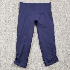 Lululemon Crop Leggings size 4 Inkwell Blue Ebb And Flow 2013 Style, Ebb And Flow, Crop Leggings, Active Wear Pants, Brands Outlet, Cropped Leggings, Release Date, Active Wear, Tights