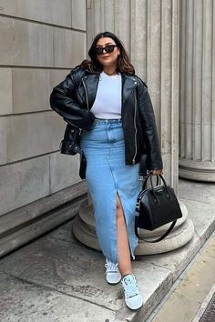 Denim Skirt Outfit Winter, Maxi Skirt Outfit Ideas, Denim Maxi Skirt Outfit, Denim Skirt Outfit, Curvy Casual Outfits, Maxi Skirt Outfit, Outfits Gorditas, Skirt Outfit Ideas, Plus Size Baddie Outfits