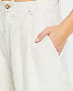 Price Comparison Few Moda $54 Aritzia $148 Reformation $178 Product Details Our classic Will Pants, now done in 100% premium linen for a luxurious and breathable feel. Done with a high-waisted and straight leg silhouette. - Front button and zipper- Front pockets- Content: 100% Linen Style# C23WPA00229G Fit Notes - Model wearing a size 2- Model measurements: 5'10'' Height / 32'' Bust / 24'' Waist / 34'' Hips- Garment measurements: Size Length Waist 0 106.05 66.04 2 107 68.58 4 107.95 71.12 6 108.9 73.66 8 109.86 77.47 10 110.81 82.55 12 111.76 87.63 Linen Pant, Linen Style, Price Comparison, Muscle Tanks, Linen Pants, Model Measurements, Front Zipper, Straight Leg, Size 2