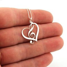 Best Watches Women, Trendy Watches Women Fashion, Music Themed Jewelry, Necklace Music, Music Note Necklace, Heart Necklace Silver, Trendy Watches, Pretty Jewelry Necklaces, Best Watches