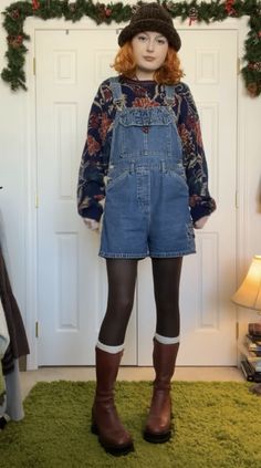 Vest With Overalls, Overalls And Tights, Autumn Dungarees Outfit, Artsy Overalls Outfit, Autumn Overalls Outfit, Whimsigoth Overalls, Vintage Fall Clothes, Cottagecore Dungarees, Overalls With Tights