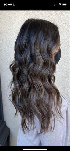 Best Hair Color For Blue Eyes Brunettes, Mushroom Brown Balayage, Bleach Balayage, Hair Colors For Blue Eyes, Dark Brown Hair Balayage, Baylage Hair, Brown Hair Inspiration, Balayage Ideas, Brown Wavy Hair