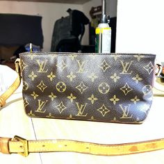 I Am Selling This Lv Sling Bag. This Is In Good Condition With Minimal Signs Of Usage. There Are Watermarks On The Sling And On The Bottom. Please Check Photos For Details. Louis Vuitton Sling Bag Women, Lv Sling Bag, Lv Sling, Louis Vuitton Sling Bag, Bags Louis Vuitton, Louis Vuitton Bags, Sling Bag, Louis Vuitton Monogram, Bag Lady