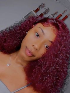 Red Curly Wig For Black Women, Burgundy Curly Hair Black Women, Red Curly Hair Black Women, Burgundy Curly Wig, Quickweaves Hairstyles, Extra Hairstyles, Red Curly Wig, Red Curls, Red Curly Hair