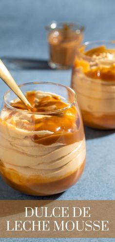 Dulce de leche in two glasses, drizzled with dulce de leche sauce. Recipes With Double Cream, Dulce De Leche Cake Filling, Double Cream Recipe Desserts, Recipes With Cream, Whipping Cream Desserts, 5 Minute Desserts Easy, Double Cream Recipe, Funnel Cake Toppings, Mousse Dessert Recipes