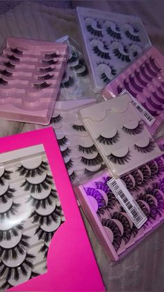 Fake Lashes Makeup Look, Falsies Aesthetic, Fake Lashes Aesthetic, Manhwa Lashes, Baddie Eyelashes, Christmas Lashes, Manhua Lashes, Aesthetic Lashes, Makeup Brushes Amazon