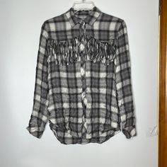 Nwt Rails Womens Shirt Top Checkered Fringe Fringed Soft Snaps Usa Xs Xsmall Made In The Usa In La Ivory Shadow (Gray And White); Fringe On The Chest And Back); Very Soft; Long Sleeves With Snaps And Full Snap Close Front New With Tags; End Of Season Shelf Pull From Bloomingdales - Save Money With This Great Item! Approx Measurements Bust: 40" Length: 26" Bundle For Additional Savings. Blm250456284duqu-04/22 Hh10 (Ob) @Womens @Misses @New @Nwt @Bloomies @Bloomingdales @Womens @Designer @Rails @C Fringe Flannel Shirt, Luxury Long Sleeve Plaid Flannel Shirt, Purple Plaid Shirt, Yarn-dyed Long Sleeve Cotton Flannel Shirt, Blue Striped Blouse, Women Shirt Top, Long Sleeve Striped Top, Plaid Long-sleeve Top With Button Closure, Long Sleeve Plaid Shirt