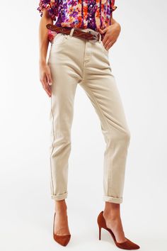 Update your casual wardrobe with our Stretch Cotton Skinny Jeans in Beige. Made from 98% cotton and 2% elastane, these jeans offer a skinny fit that runs true to size, as confirmed by our model who stands at 6' with measurements 31-22-35, wearing a size S. With a high waist and standard length, these full-length jeans provide a classic silhouette. The stretch denim fabric ensures a comfortable and flattering fit. They feature functional pockets, a zip fastening, and the timeless appeal of basic, Types Of Jeans, Stretch Denim Fabric, Casual Denim, High Waisted Denim, Denim Fabric, Casual Wardrobe, Stretchy Fabric, Beige Color, Casual Outfit