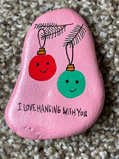 Holiday Painted Rocks, Christmas Painted Rocks, Christmas Pebble Art, Diy Christmas Paintings, Pink Xmas, 5 Dollars