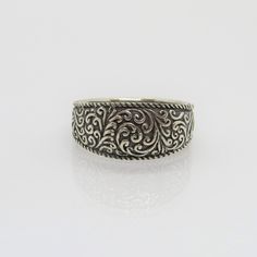 Vintage Tibetan Sterling Silver Carved Dome Ring ...Marked 925...Total of weights 4.5grams...Size 8...Measure of Face 9.2MM...It's in very good condition. Vintage Oxidized Filigree Ring For Anniversary, Vintage Filigree Ring With Oxidized Finish For Anniversary, Vintage Hallmarked Wide Band Ring For Formal Occasions, Classic Wedding Rings With Oxidized Finish, Ornate Etched Rings For Anniversary, Formal Antique Silver Hallmarked Ring, Collectible Classic Etched Rings, Vintage Oxidized Engraved Ring For Anniversary, Vintage Engraved Ring With Oxidized Finish For Anniversary