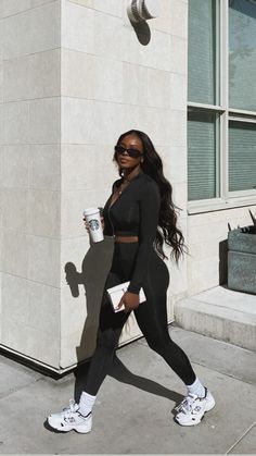 Black Woman Sweatpants Outfit, Leggings Outfit Summer Baddie, Heel Leggings Outfit, Running Shoe Outfits Women, Athletic Black Women Outfits, High Sock Gym Outfit, Black Gym Tights Outfit, New Balance Airport Outfit, Gym Fall Outfits