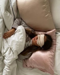 Sleep Well Vision Board, Sleeping On Your Back, Good Sleep Vision Board, Better Sleep Vision Board, Better Health Lifestyle, 2025 Vision Board Wellness, Sleep Asthetic Picture, Good Sleep Schedule Aesthetic, Better Sleep Aesthetic