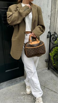 LOUIS VUITTON | MONOGRAM | BROWN | SUMMER | HANDBAG | BAG | STREETWEAR | FASHION | FASHION WEEK | TRENDS | LOOKS | LEATHER | DESIGNER | PARIS | RUNWAY | INSPIRATION | ICONIC | URBAN | CELEB | INFLUENCER | VINTAGE | 2024 | SHOP BALENCIAGA ON | CHIC | EDGY | SPRING/SUMMER | AUTUMN/WINTER | HIGH FASHION | TWEEDEHANDS | QUOTE | DREAMS | DRESS LIKE YOU'RE ALREADY FAMOUS | STYLE | FASHIONISTA | EXCLUSIVE | LIMITED EDITION Winter High Fashion, Handbag Inspiration, Paris Runway, Louis Vuitton Bucket Bag, Runway Inspiration, Louis Vuitton Keepall 55, Louis Vuitton Speedy 40, Louis Vuitton Keepall 45, Louis Vuitton Delightful