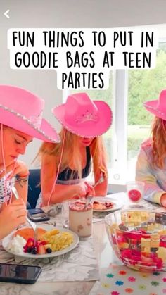 Preppy Party Decorations, 12th Birthday Party Ideas, 14th Birthday Party Ideas, Birthday Sleepover Ideas, Girly Birthday Party, Simple Birthday Party, School Morning, Sleepover Birthday Parties, Birthday Freebies