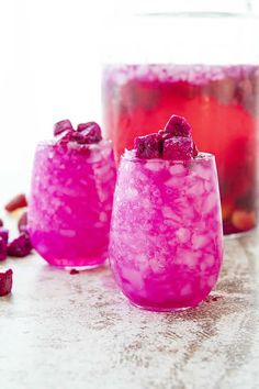 Dragon Fruit Sangria, Red Dragon Fruit Recipes, Dragon Fruit Drinks, Dragonfruit Cocktail Recipe, Dragon Fruit Vodka Drinks