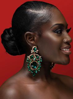 Gorgeous Luxe earrings that are sure to make a statement! L -4.2” Κούρεμα Bob, Verde Vintage, Studded Accessories, Fishtail Braid, Gull, Art Challenge, Rhinestone Earrings, Protective Hairstyles, Jewelry Party