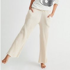 Free People Beach Serena Pull-On Style Pants With Pockets At Each Size. Beautiful Neutral Creme Color, Perfect For Any Season. Size Small With Tags Still Attached! Please Reach Out With Any Questions! Chic Ankle-length Lounging Bottoms, Comfortable White Beach Pants, Comfortable Relaxed Fit Bottoms For Day Out, Comfortable Lounging Pants For Spring, Comfortable Relaxed Fit Pants For Day Out, Comfortable White Summer Pants, Comfortable Beach Bottoms For Spring, Trendy Lounging Pants For Spring, Relaxed Fit Summer Bottoms For Loungewear