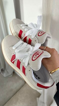 Adidas Campus Colors, How To Style Adidas Campus 00s, Red Campus 00s, Red Campus 00s Outfit, Trending Shoes 2024, Adidas 00s Campus, Red Campus, Girly Sneakers, Sneakers Head