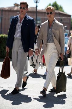 Italy Wedding Guest Outfit, Italy Wedding Guest, Pitti Uomo Street Style, Cocktail Attire Men, Suit Combinations, Blazer Outfits Men, Mens Business Casual Outfits