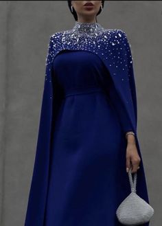 Evening Dresses Elegant Classy Simple Plus Size, Hijab Evening Dress Classy, Right Wedding Dress, Party Wear Long Gowns, Hijab Dress Party, Snowflakes Falling, Fashion Dresses Formal, Long Gowns, Gowns Dresses Elegant