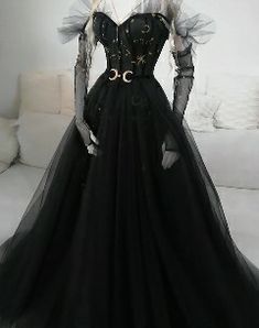 Villian Prom Dress, Dream Black Wedding Dresses, Viking Inspired Prom Dress, Villain Dresses Aesthetic, Villain Wedding Dress, Midevil Dress Princesses Aesthetic, Black Villain Dress, Mystical Dresses Gowns, Fantasy Villain Dress