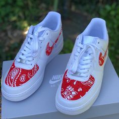 Custom Bandana, Painted Nikes, Custom Af1, Diy Sneakers, Sneakers Jordans, Joker Tattoo, White Nike Shoes, Air Force 1 Custom