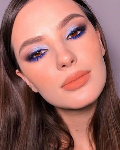 Halloween Women Makeup, Instagram Makeup Looks, Vogue Makeup, Kendall Jenner Makeup, Tutorial Eyeliner, Editorial Vogue, Tutorial Eyeshadow