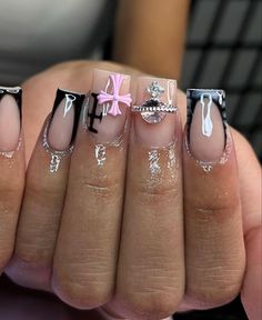 Cute Pink French Tip Nails With Design, Short Boujee Acrylic Nails, Cute Short Acrylic Nails For Birthday, Nails Acrylic Short French Tip, Short Acrylic Nails With Diamonds, Nails Short Black Women, Short Nails With Bling, Unique Acrylic Nails Creative, Short Nails Birthday