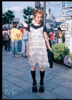 90s Japanese Street Fashion, 90s Harajuku, Grunge 90s, Fashion Blogger Style