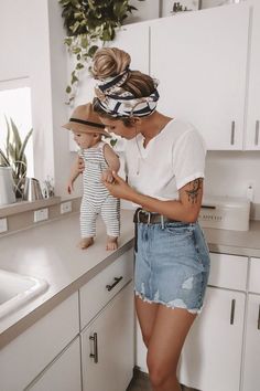 Kelsey Floyd, Stile Casual Chic, Baby Mode, Boho Mode, Mode Turban, Mommy Daughter, Foto Baby, Traje Casual, Future Mom