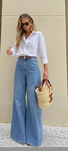 European Sweater Outfit, Office Outfit Spring 2024, Wide Leg Jeans Outfit Classy, Wedding Week Outfits Brides, Late 20s Style, Wide Leg Office Outfit, Trending Summer Outfits 2024, Aesthetic Office Outfit, Polished Casual Outfits