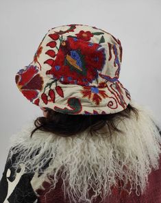 This is handmade vintage suzani hat. Diameter of hat 61 cm, 24 inches. Made from vintage suzani tapestry. Interior lining is cotton. Women's bucket hat. Comfy. We have door to door express shipping service. If you have any questions please contact with us. bemyboots.etsy.com Thank You Winter Festival Vintage Mini Hats, Vintage Brimmed Mini Hats For Festivals, Vintage Multicolor Hat With Curved Brim, Bohemian Bucket Hat With Curved Brim, Vintage Handmade Cloche Hat For Beach, Cream Bohemian Bucket Hat With Short Brim, Vintage Wide Brim Bucket Hat For Festival, Bohemian Cream Bucket Hat With Short Brim, Bohemian Bucket Hat One Size Fits Most