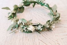 White And Green Flower Crown, Flower Crown Green, Hair Color Ideas Summer, White Flower Crown Wedding, Green Flower Crown, Pine Cone Wedding, Trendy Hair Color Ideas, Blogging Schedule, Winter Hair Accessories